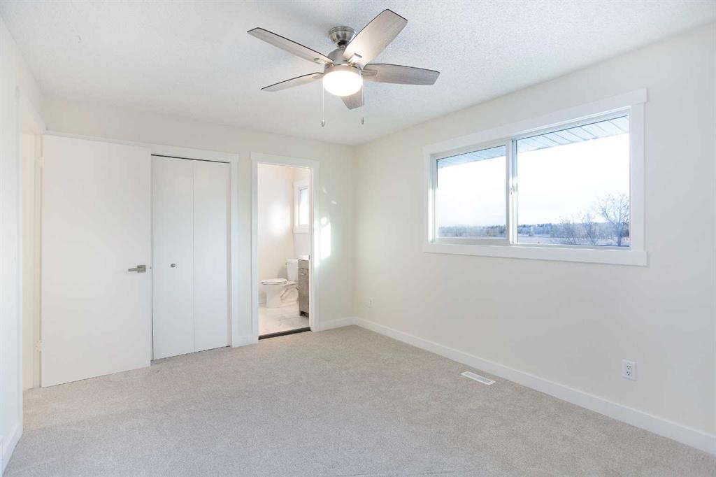 14668 Deer Run Drive Se, Calgary, AB - Indoor Photo Showing Other Room