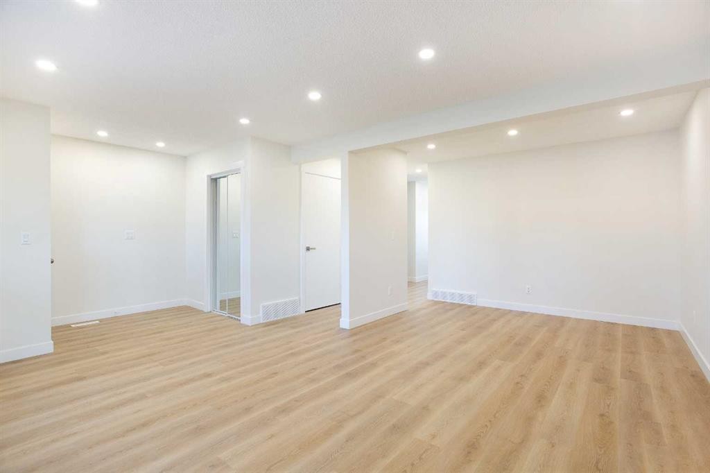 14668 Deer Run Drive Se, Calgary, AB - Indoor Photo Showing Other Room