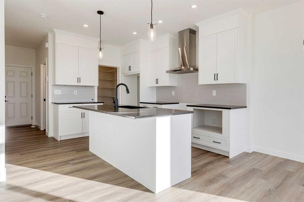 307 Dawson Dock Way, Chestermere, AB - Indoor Photo Showing Kitchen With Upgraded Kitchen