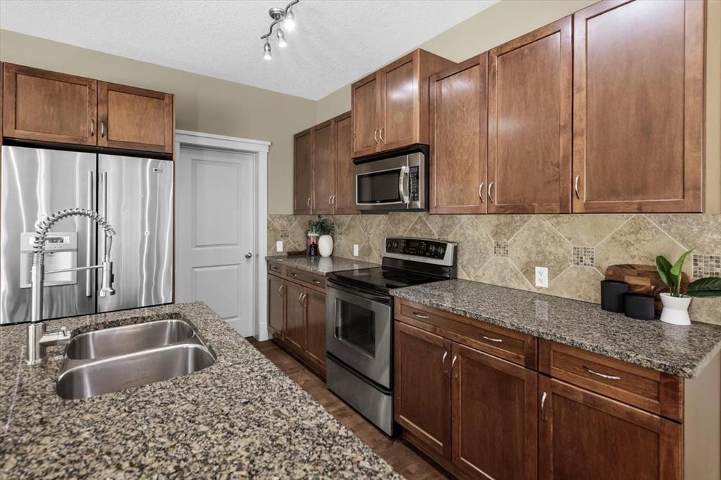 133 Sage Valley Close Nw, Calgary, AB - Indoor Photo Showing Kitchen With Stainless Steel Kitchen With Double Sink