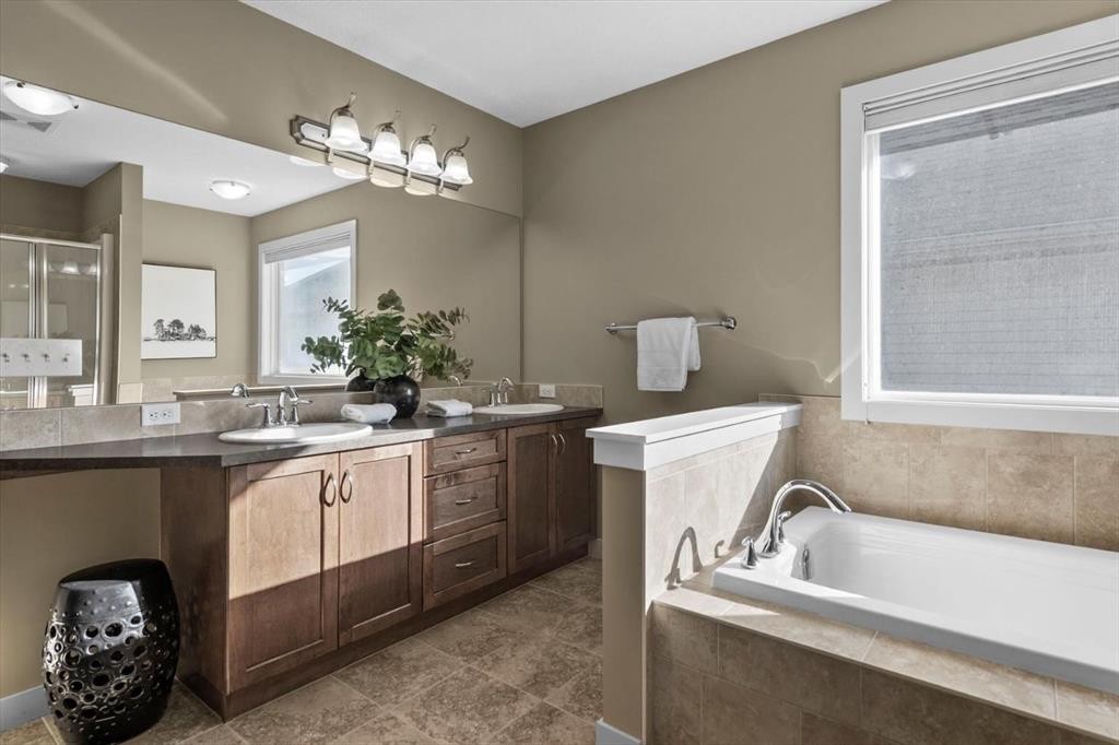 133 Sage Valley Close Nw, Calgary, AB - Indoor Photo Showing Bathroom