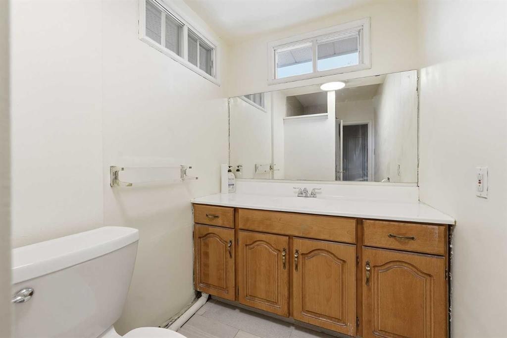 2314 Richmond Road Sw, Calgary, AB - Indoor Photo Showing Bathroom