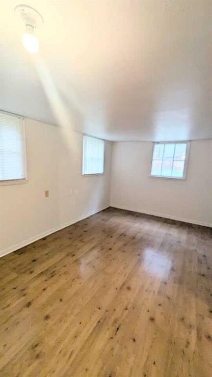 1436 22 Avenue Nw, Calgary, AB - Indoor Photo Showing Other Room