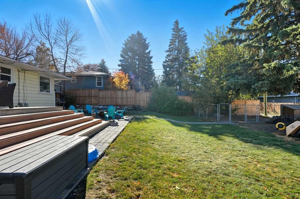 3003 25 Street Sw, Calgary, AB - Outdoor