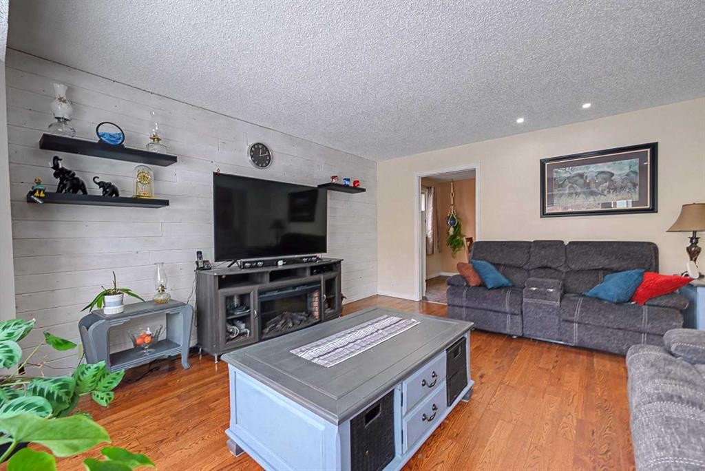 6331 Falton Road Ne, Calgary, AB