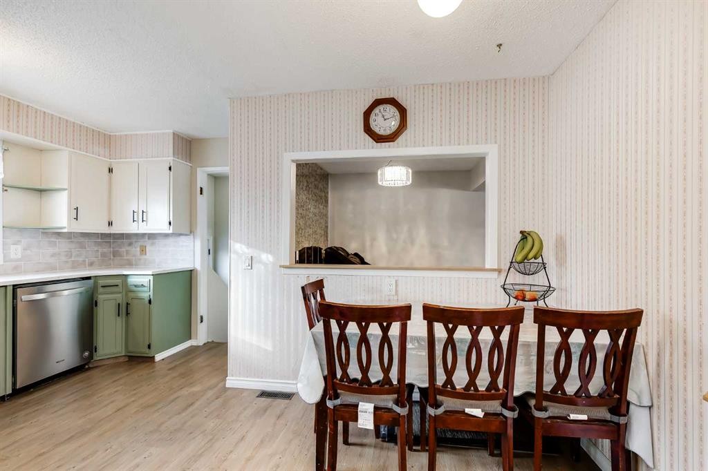 5611 Maidstone Crescent Ne, Calgary, AB - Indoor