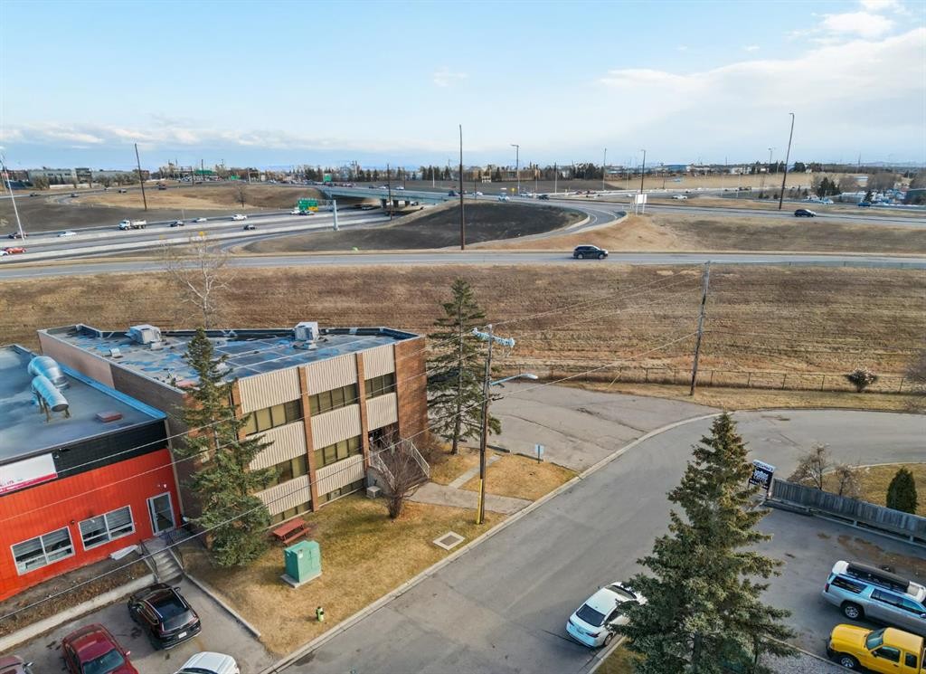 76 Skyline Crescent Ne, Calgary, AB