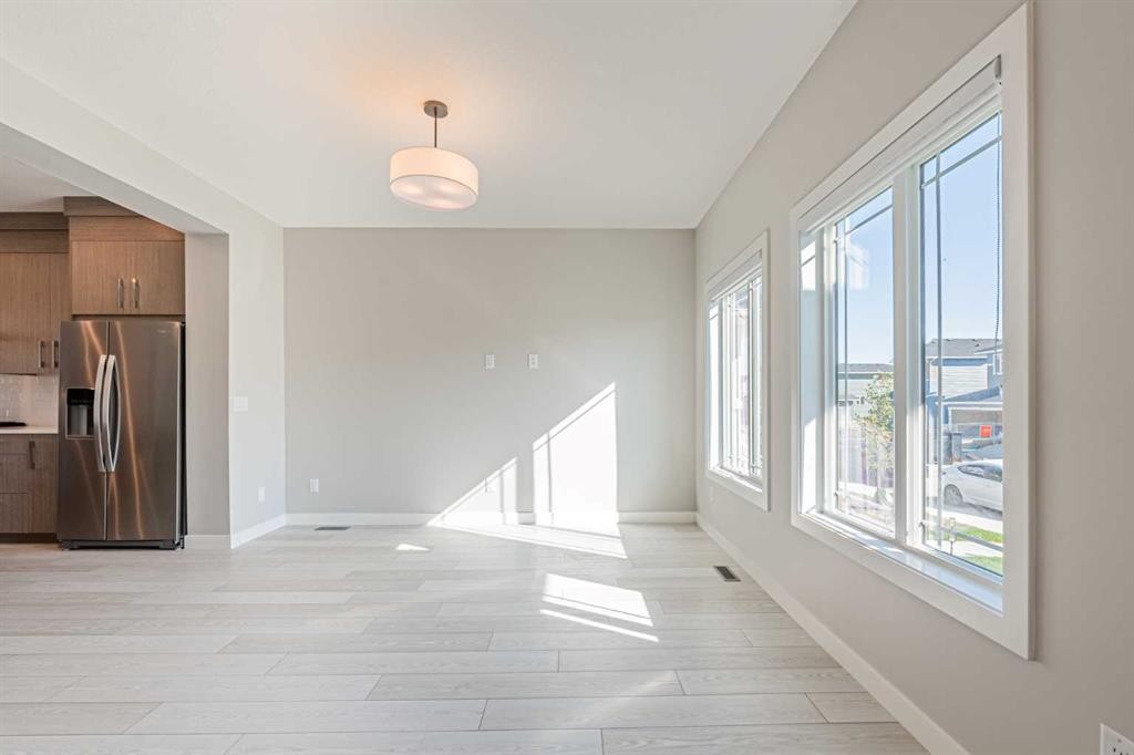 129 Dawson Wharf View, Chestermere, AB - Indoor Photo Showing Other Room