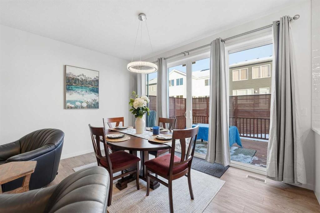 102 Setonstone Manor Se, Calgary, AB - Indoor