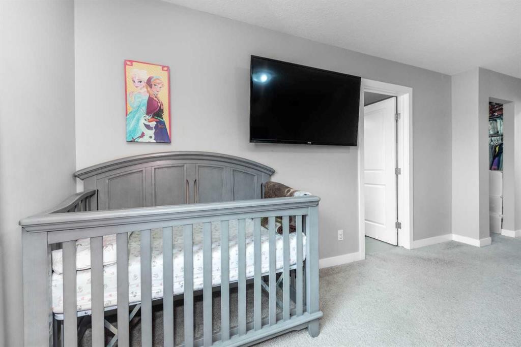 80 Legacy Reach Manor Se, Calgary, AB - Indoor Photo Showing Bedroom