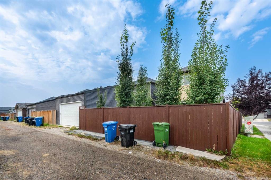 80 Legacy Reach Manor Se, Calgary, AB - Outdoor