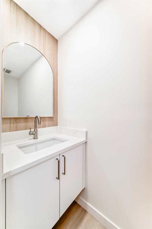 1242 Mardale Drive Ne, Calgary, AB - Indoor Photo Showing Bathroom