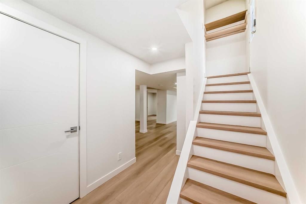 1242 Mardale Drive Ne, Calgary, AB - Indoor Photo Showing Other Room