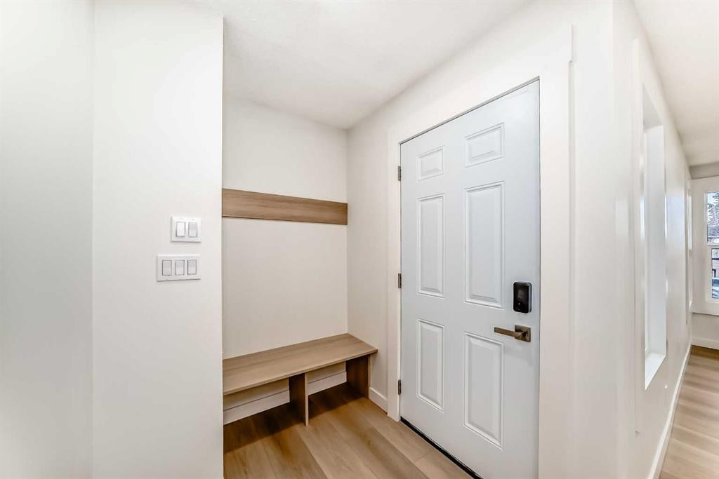 1242 Mardale Drive Ne, Calgary, AB - Indoor Photo Showing Other Room