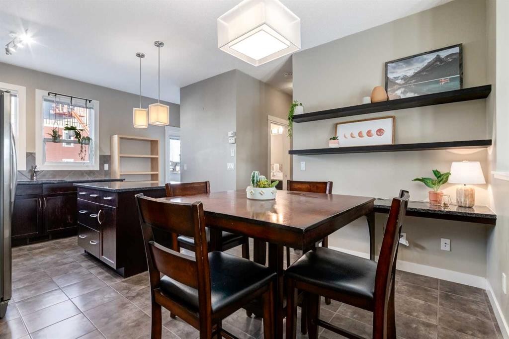 705 Evanston Square Nw, Calgary, AB - Indoor Photo Showing Dining Room