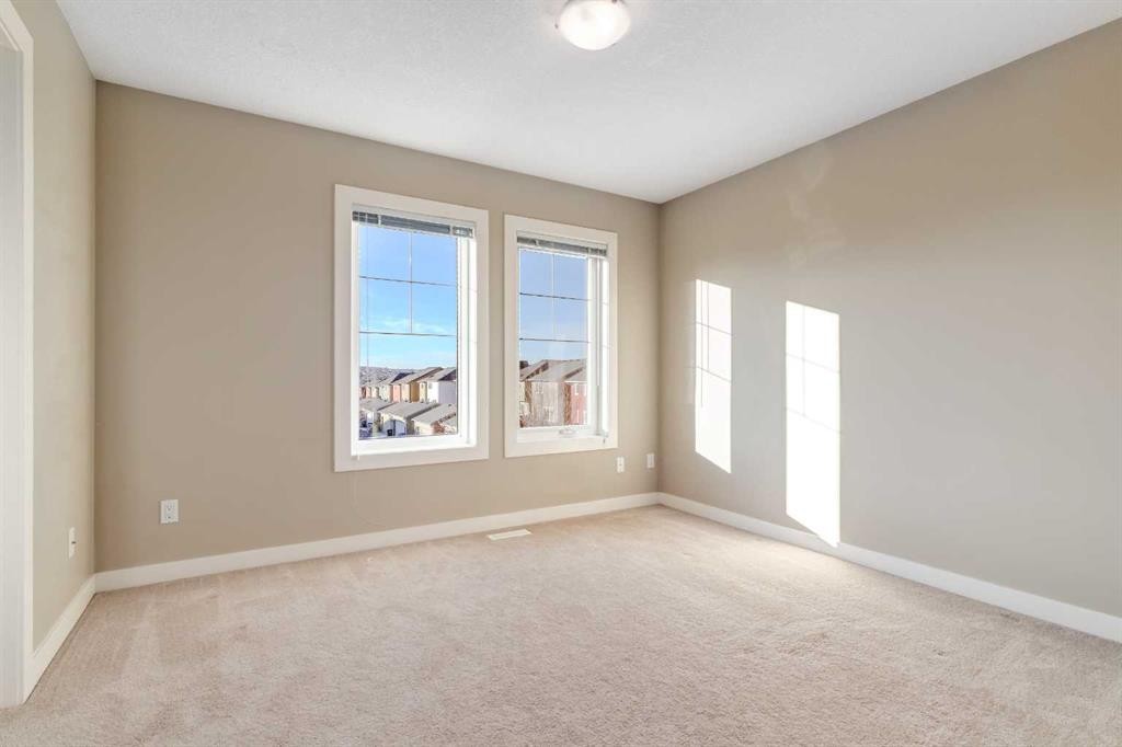 705 Evanston Square Nw, Calgary, AB - Indoor Photo Showing Other Room