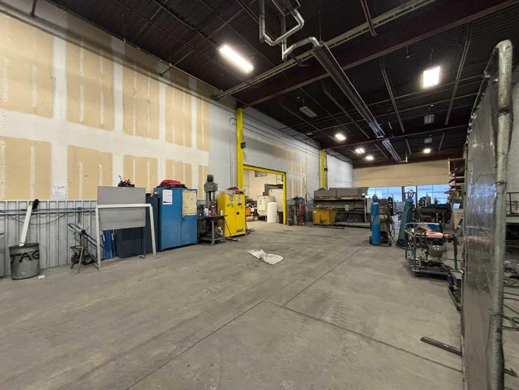 1114-4316 64 Avenue Se, Calgary, AB