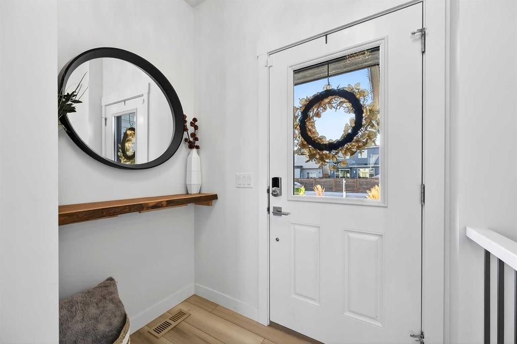 47 Walgrove Park Se, Calgary, AB - Indoor Photo Showing Other Room