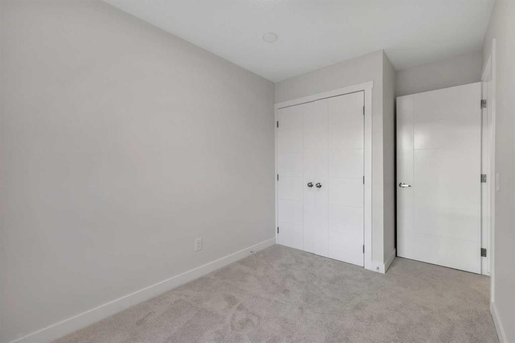 13 Penworth Close Se, Calgary, AB - Indoor Photo Showing Other Room