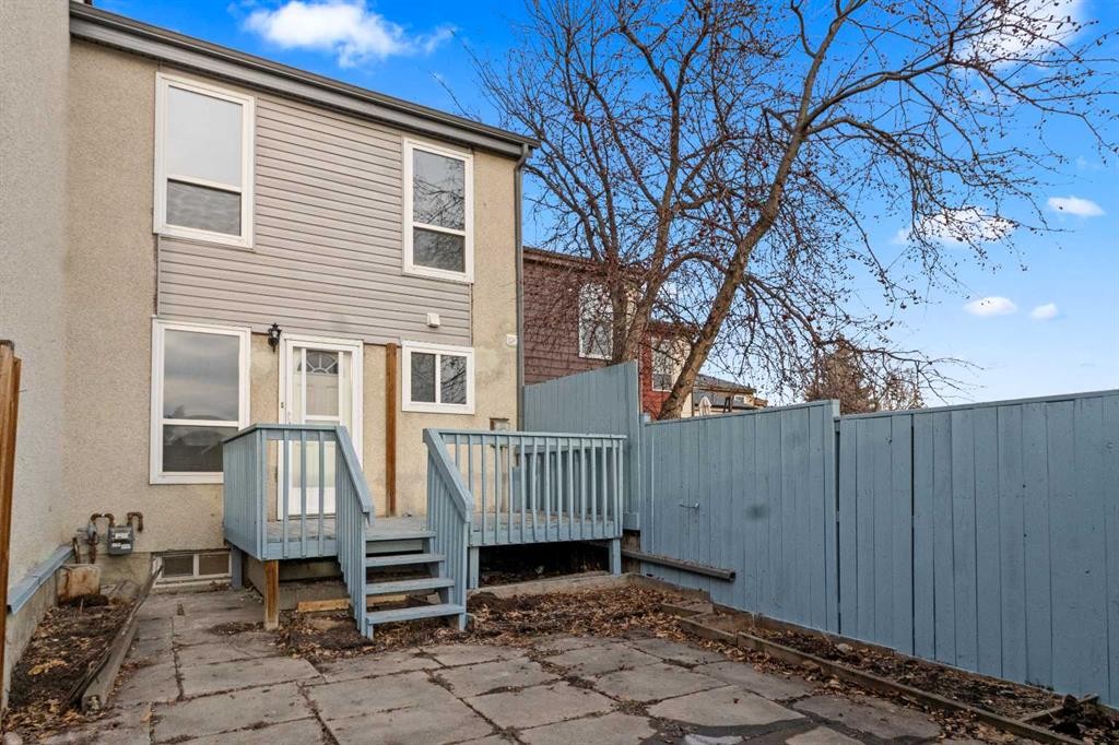 13 Penworth Close Se, Calgary, AB - Outdoor