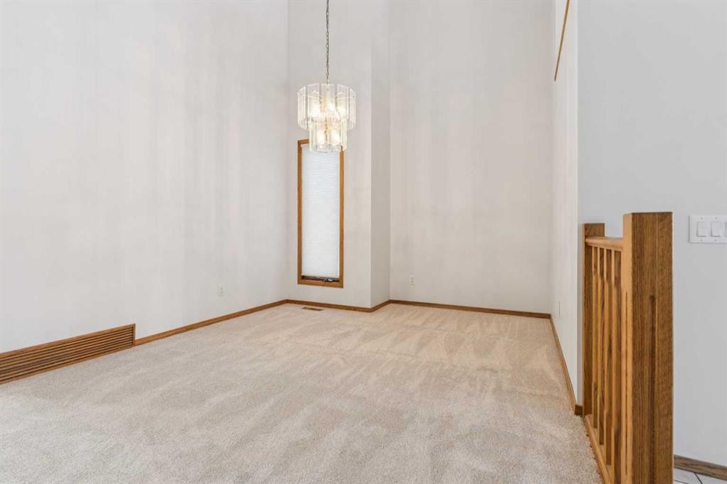 124 Edgebrook Road Nw, Calgary, AB - Indoor Photo Showing Other Room