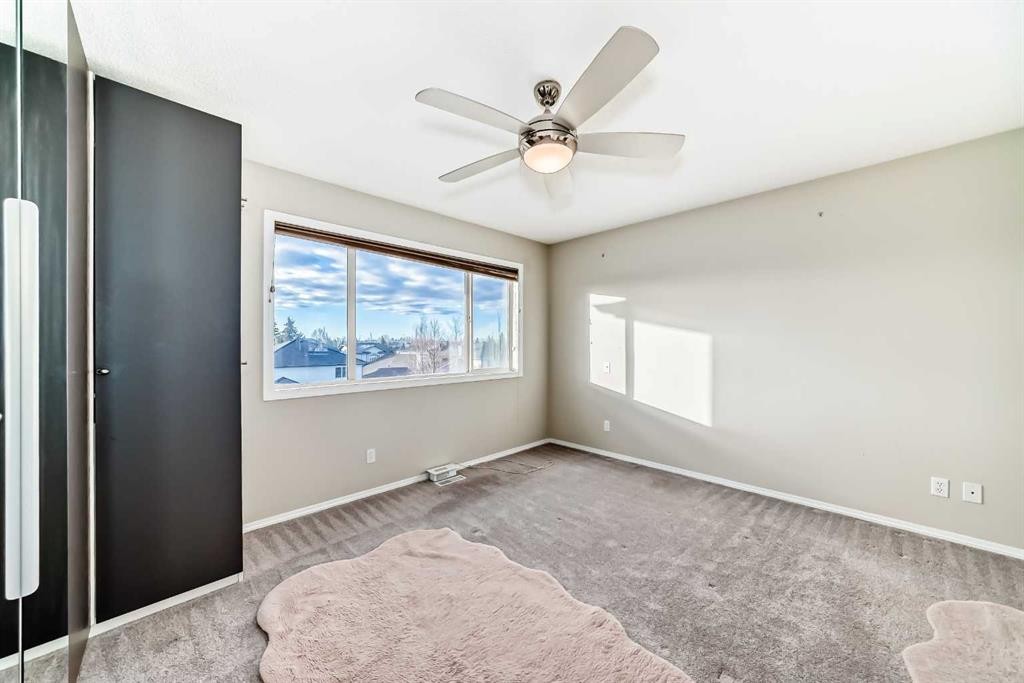 35 Citadel Ridge Close Nw, Calgary, AB - Indoor Photo Showing Other Room