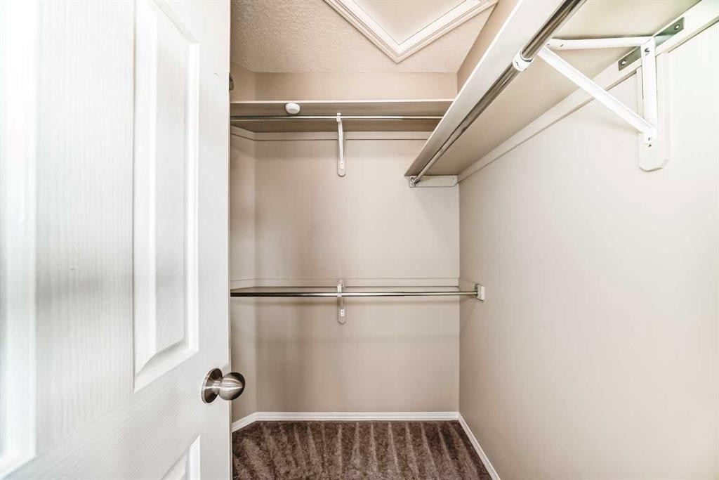 35 Citadel Ridge Close Nw, Calgary, AB - Indoor With Storage
