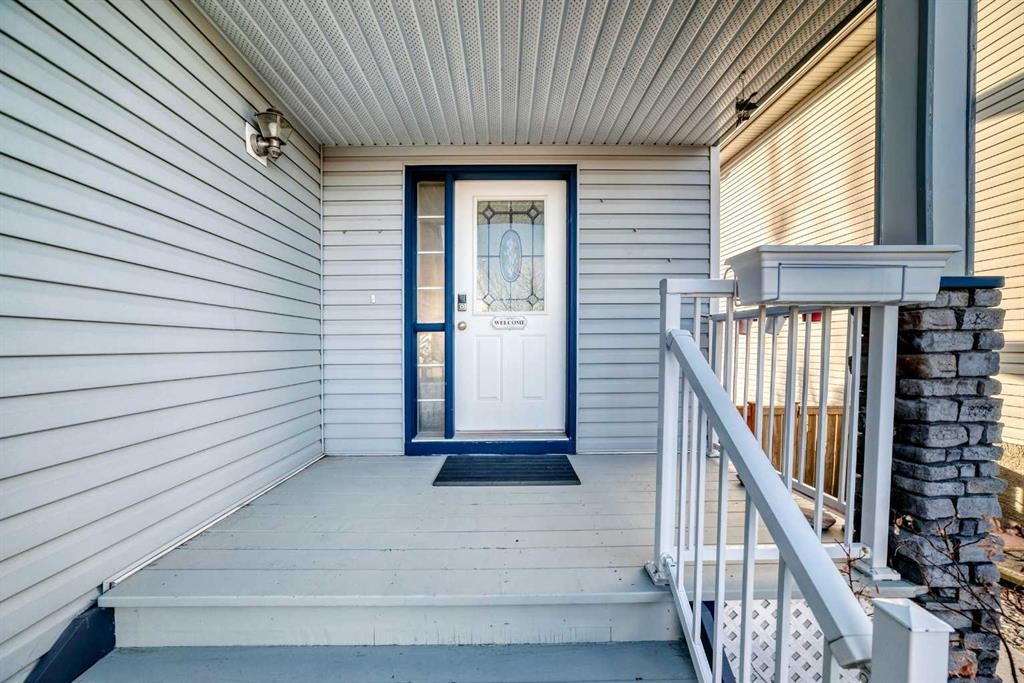 35 Citadel Ridge Close Nw, Calgary, AB - Outdoor With Exterior