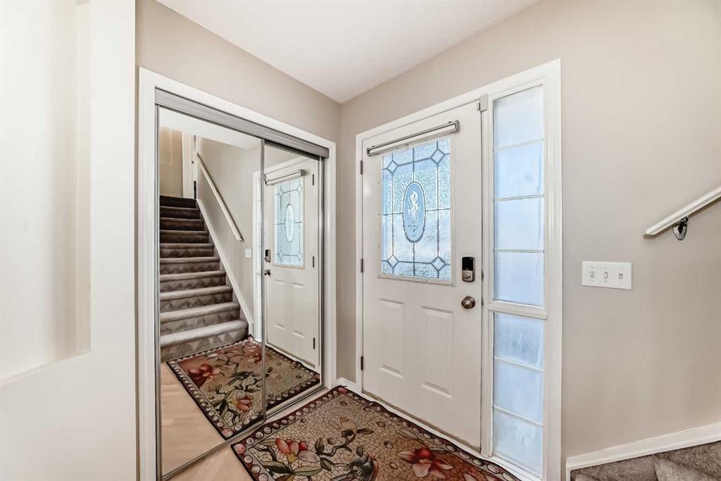 35 Citadel Ridge Close Nw, Calgary, AB - Indoor Photo Showing Other Room