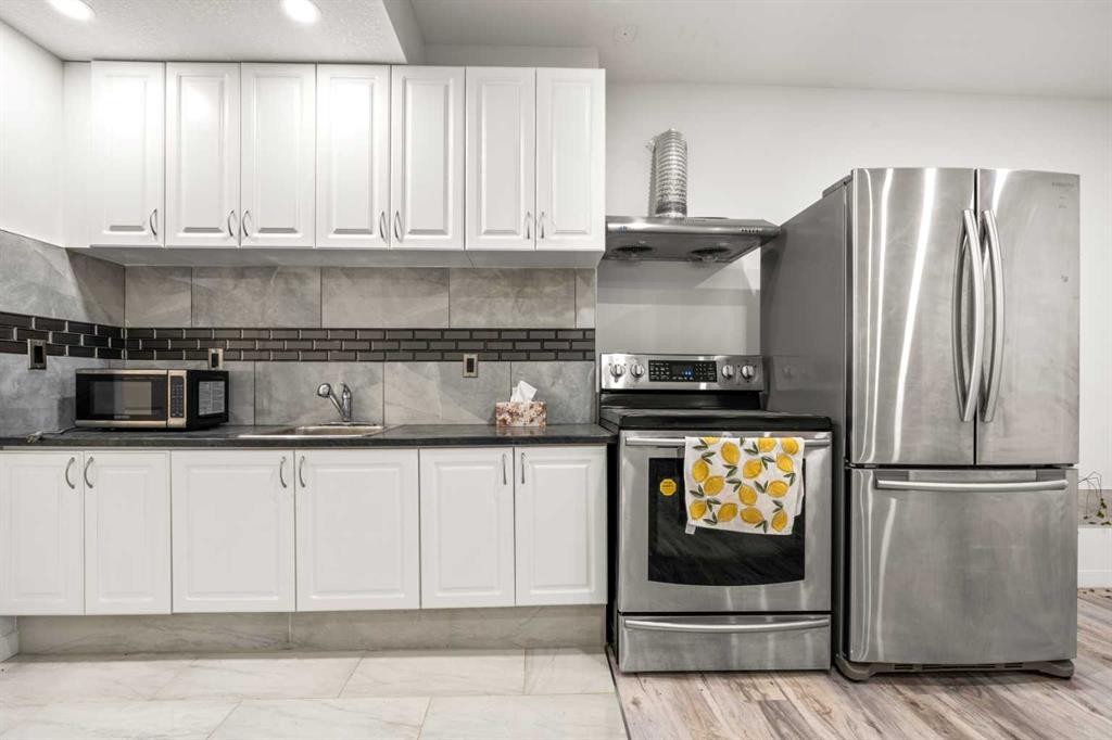 28 Panton Court Nw, Calgary, AB