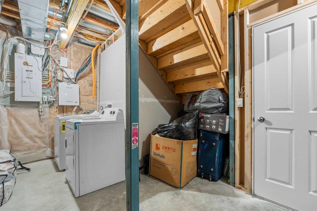 28 Panton Court Nw, Calgary, AB