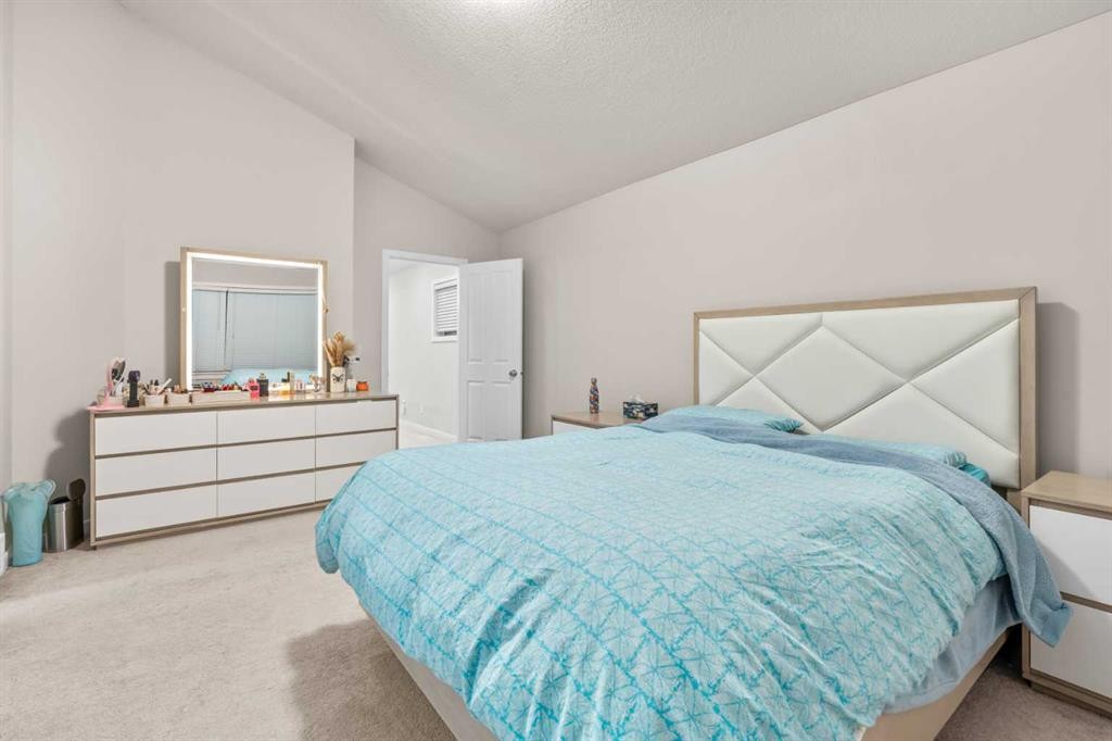 28 Panton Court Nw, Calgary, AB