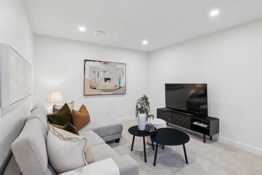 4547 Passchendaele Road Sw, Calgary, AB