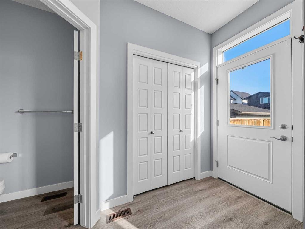 124 Highview Gate Se, Airdrie, AB - Indoor Photo Showing Other Room