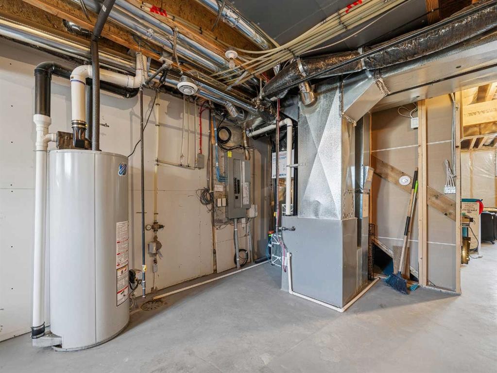 124 Highview Gate Se, Airdrie, AB - Indoor Photo Showing Basement