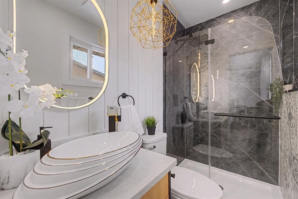 204 Martell Road Ne, Calgary, AB - Indoor Photo Showing Bathroom