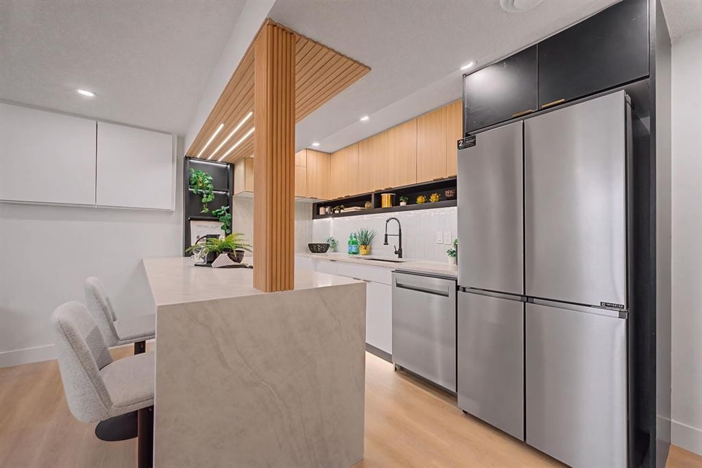 204 Martell Road Ne, Calgary, AB - Indoor Photo Showing Kitchen