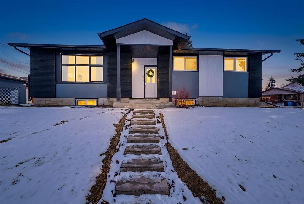 204 Martell Road Ne, Calgary, AB - Outdoor