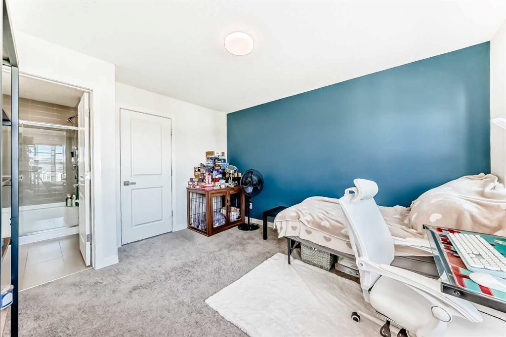 84 Sherwood Row Nw, Calgary, AB - Indoor Photo Showing Bedroom