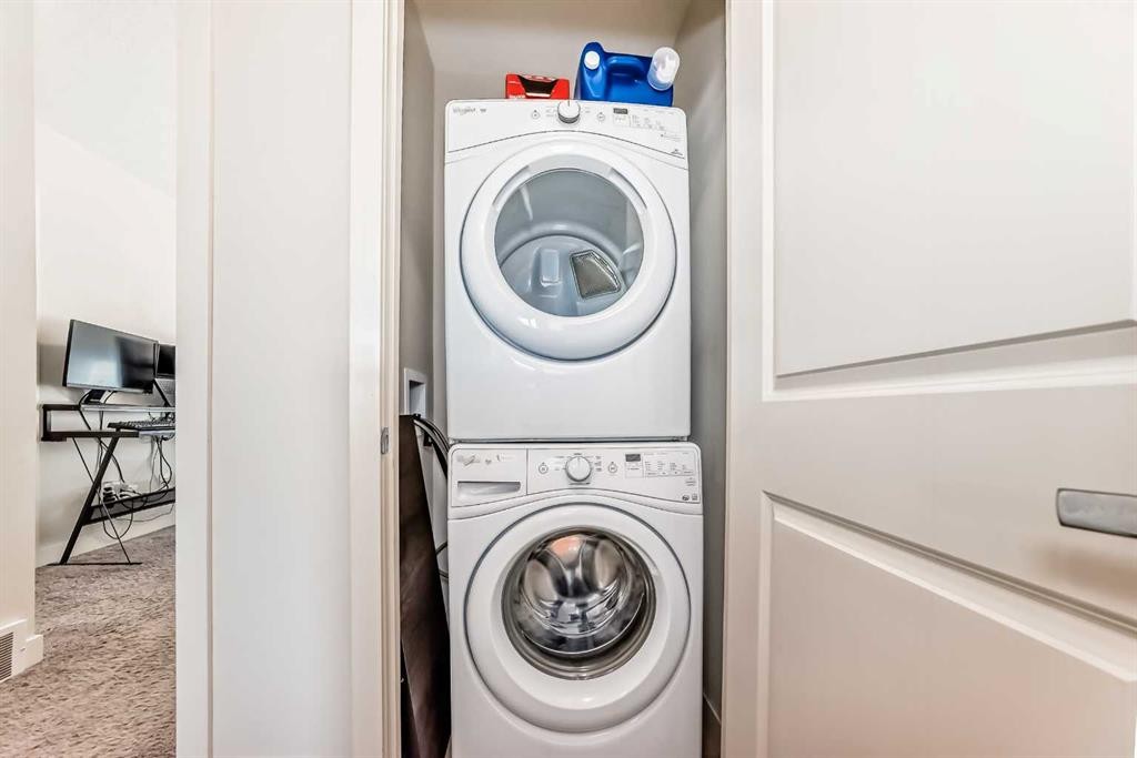 84 Sherwood Row Nw, Calgary, AB - Indoor Photo Showing Laundry Room