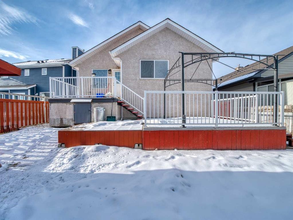 109 Somerset Close Sw, Calgary, AB - Outdoor With Deck Patio Veranda