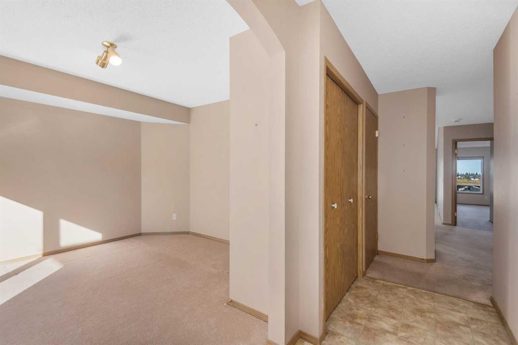 115 Chaparral Point Se, Calgary, AB - Indoor Photo Showing Other Room