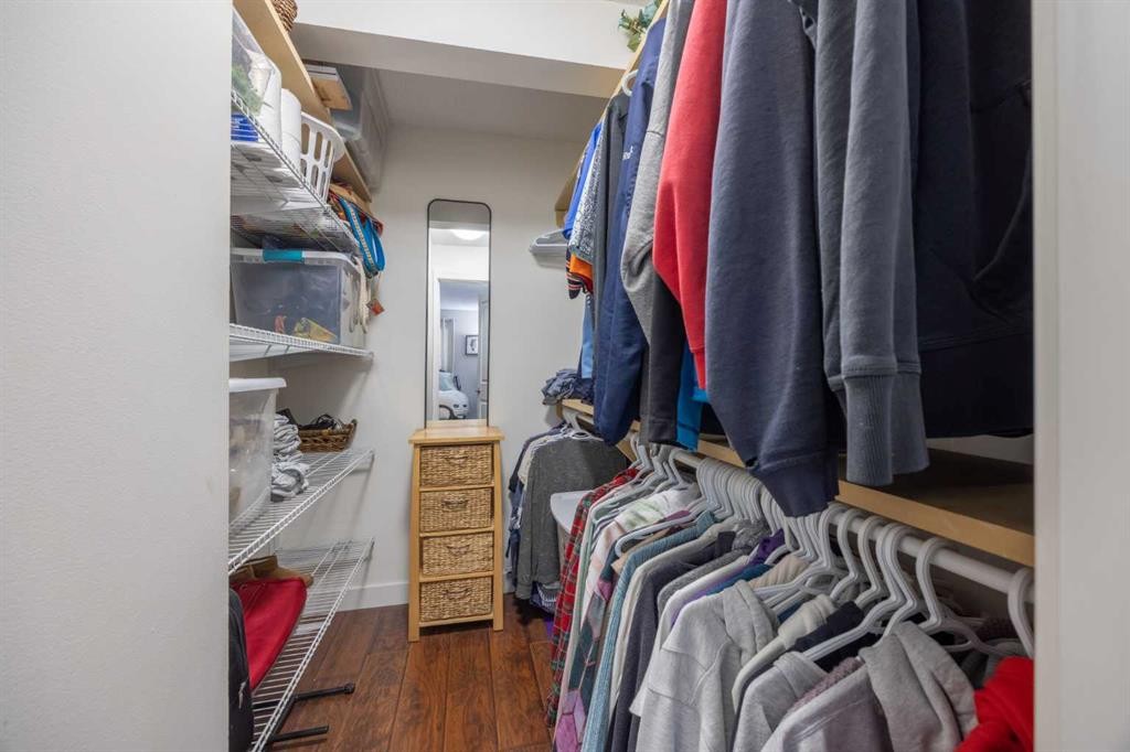 4211-13045 6 Street Sw, Calgary, AB - Indoor With Storage