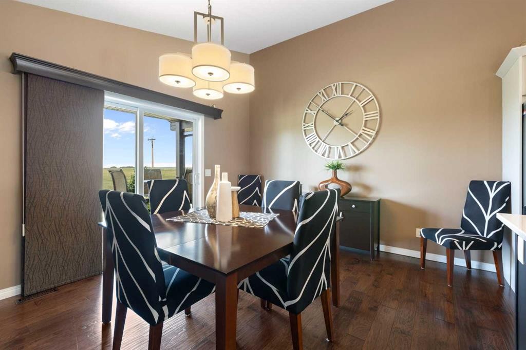 164 Hillcrest Boulevard, Strathmore, AB - Indoor Photo Showing Dining Room