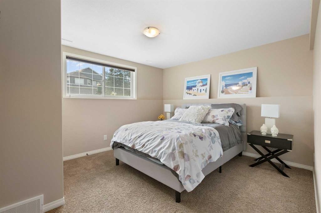 164 Hillcrest Boulevard, Strathmore, AB - Indoor Photo Showing Bedroom