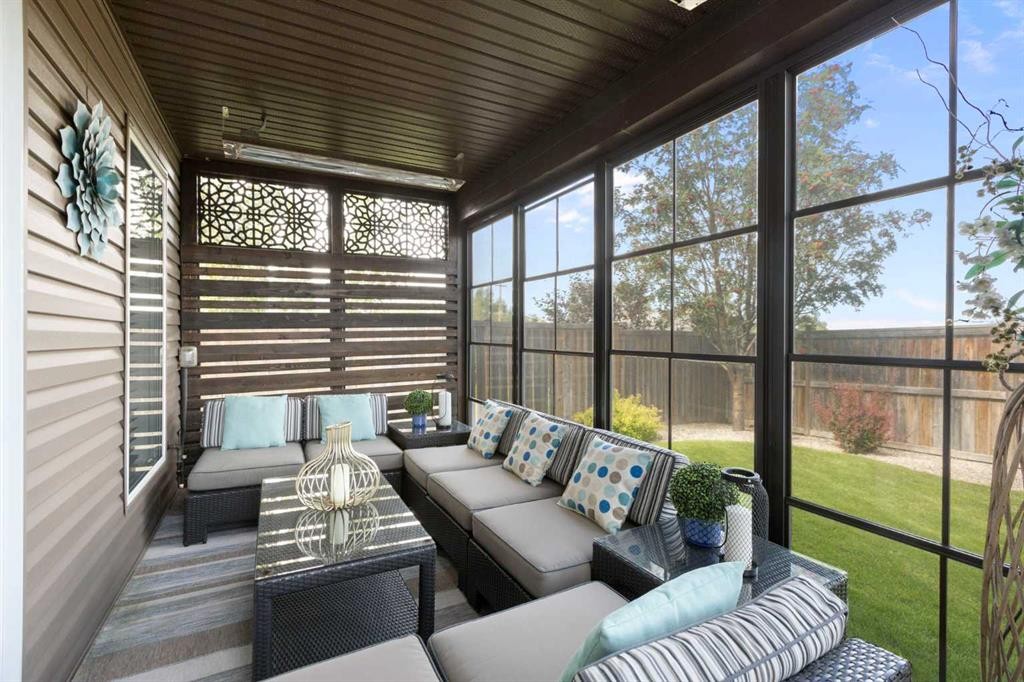 164 Hillcrest Boulevard, Strathmore, AB - With Deck Patio Veranda With Exterior