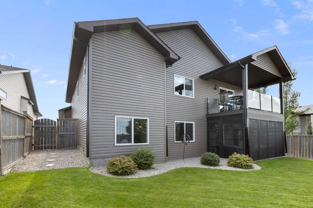 164 Hillcrest Boulevard, Strathmore, AB - Outdoor With Exterior