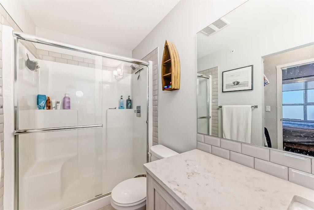 409-4150 Seton Drive Se, Calgary, AB - Indoor Photo Showing Bathroom
