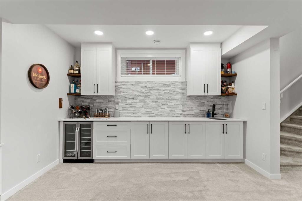 47 Wolf Willow Boulevard Se, Calgary, AB - Indoor