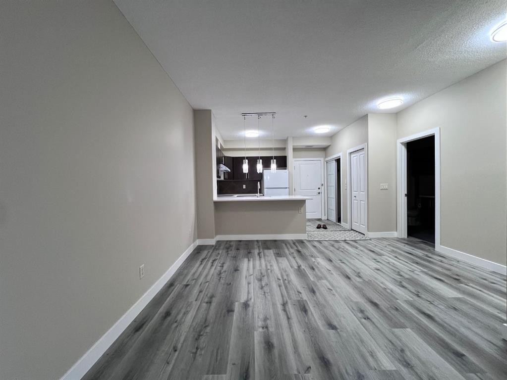 104-2727 28 Avenue Se, Calgary, AB - Indoor Photo Showing Other Room